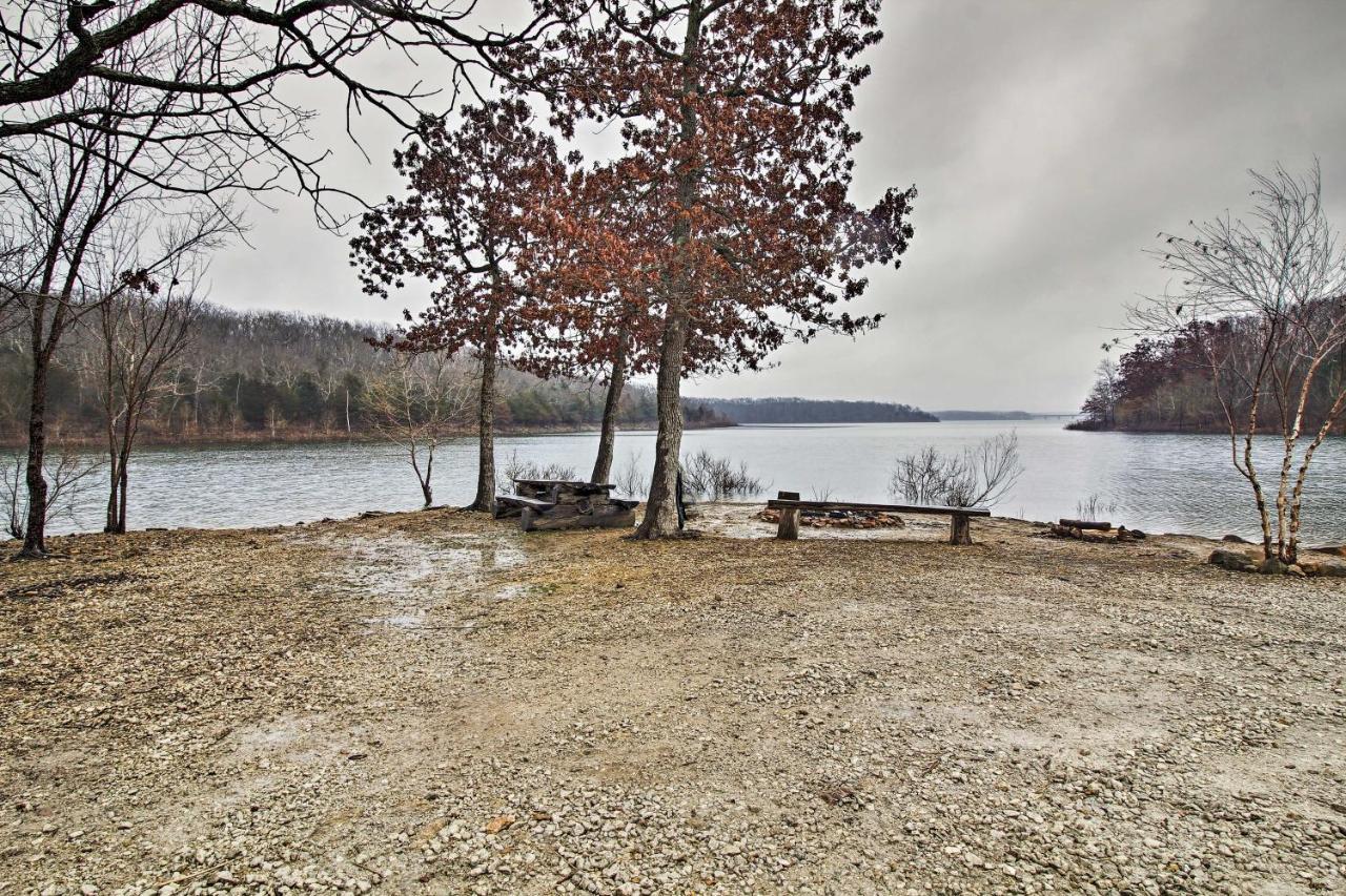 Rustic Stockton Lake Cabin Half Mile To Boat Ramp! Exterior photo